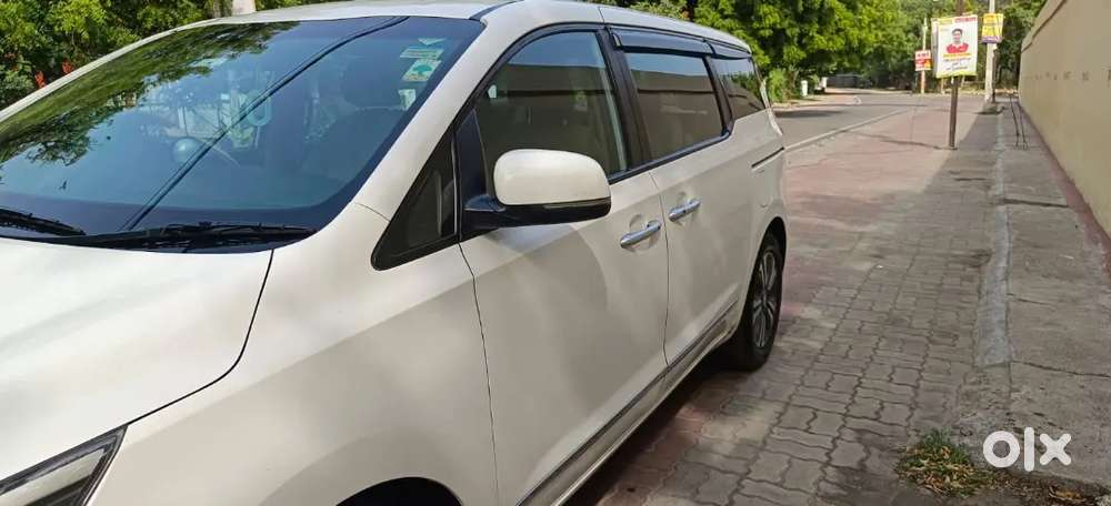 Kia Carnival Prestige 2021