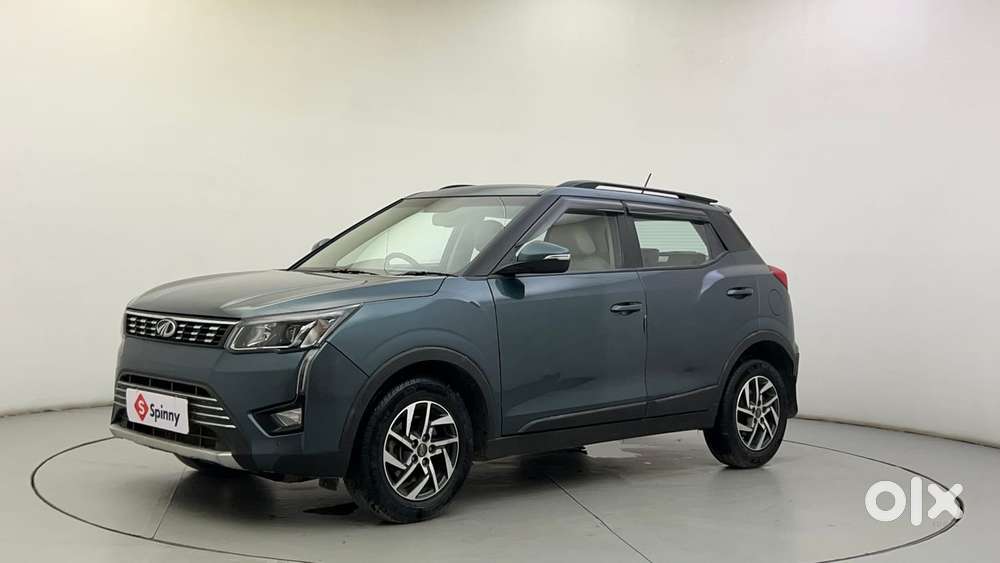 Mahindra Xuv300 1.2 W8 (o) Amt Petrol, 2022, Petrol