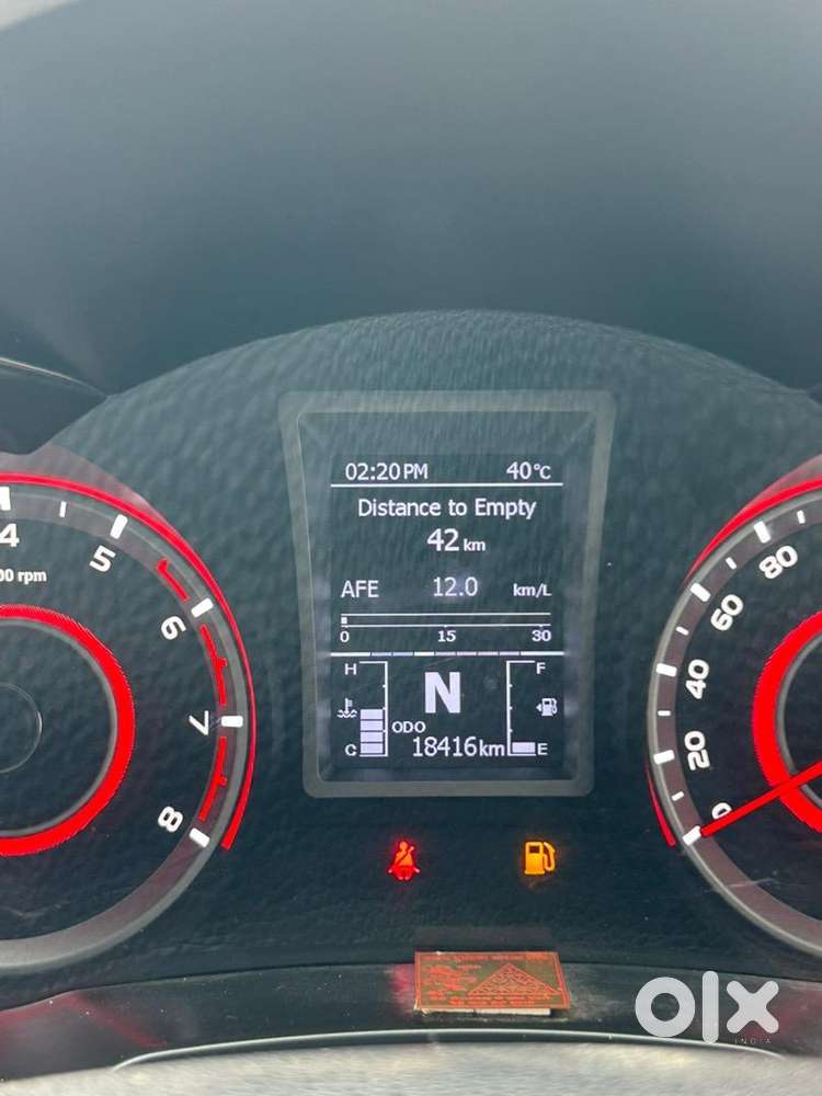 Mahindra Xuv300 Turbosport Petrol Well Maintained