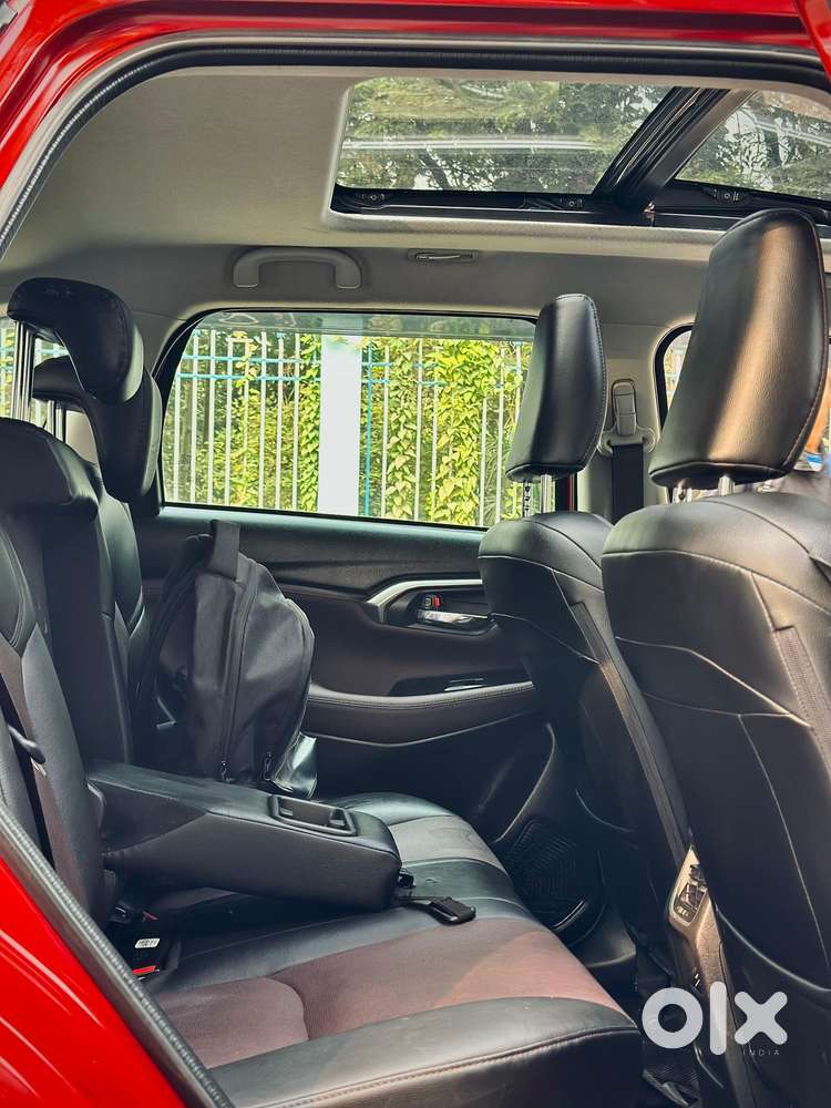 Maruti Suzuki Grand Vitara 1.5 Alpha Smart Hybrid At, 2022, Petrol