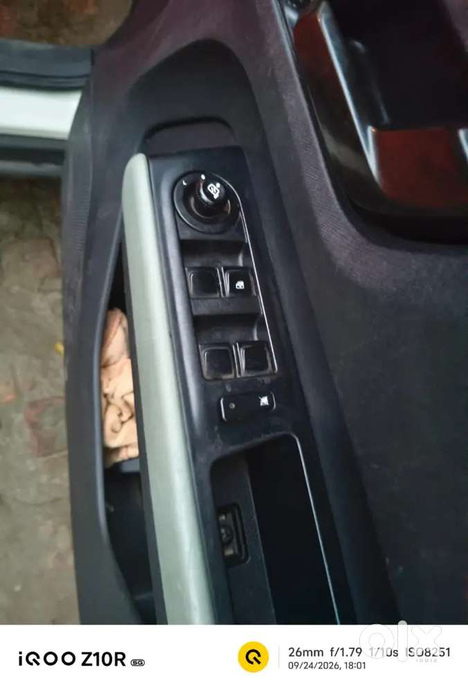 Tata Punch Dazzle Sunroof 2023