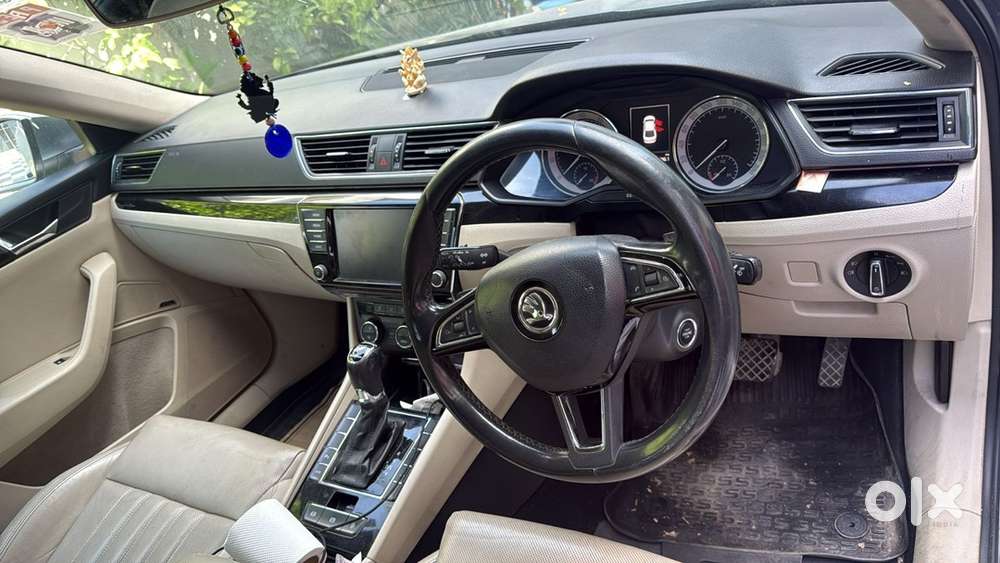 Skoda Superb Petrol 2017