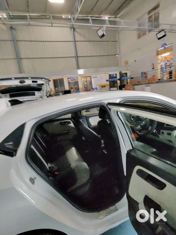 Tata Altroz Xm Plus (s) Petrol 2023 | Sunroof | 16500