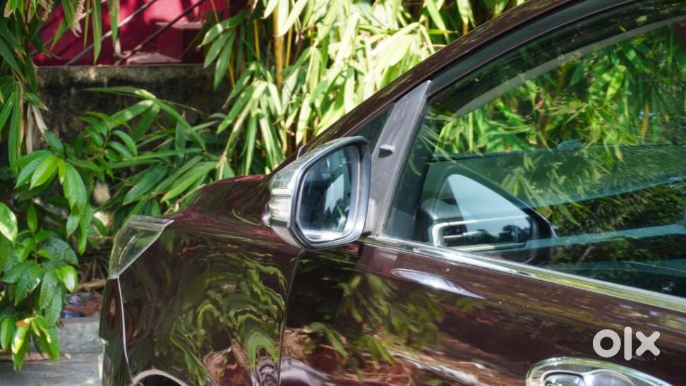 Toyota Innova Crysta 2.8 Zx At 7 Seater, 2016, Diesel