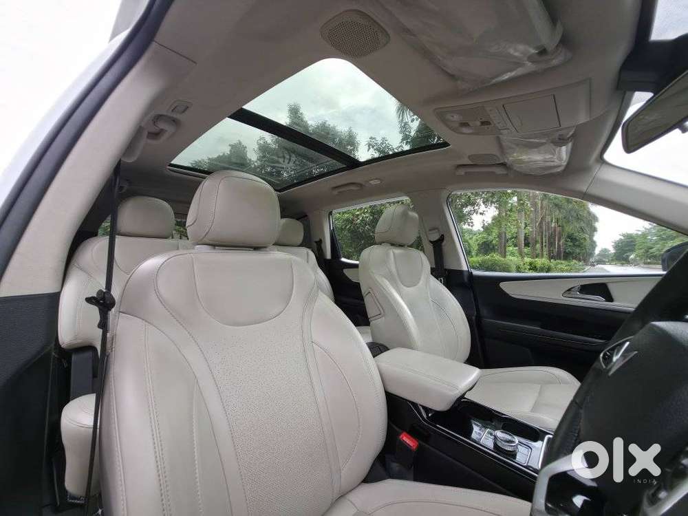 Mahindra Xuv700 2.2 Ax 7 Diesel At Luxury Pack Str, 2023, Diesel