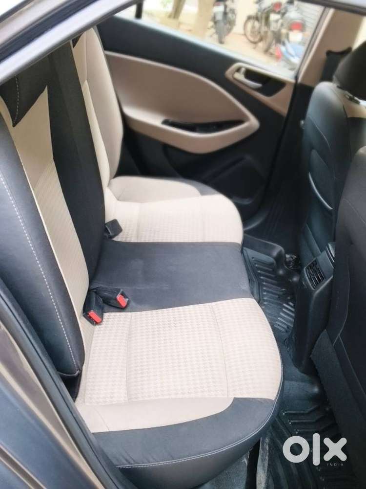 Hyundai Elite I20 Sportz (o) 1.4, 2019, Petrol