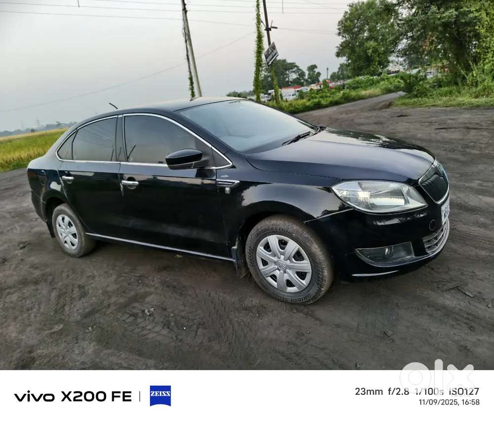 Skoda Rapid 1.6 Ambaint Tdi All Company  Oem Fittings 62000 Clocked