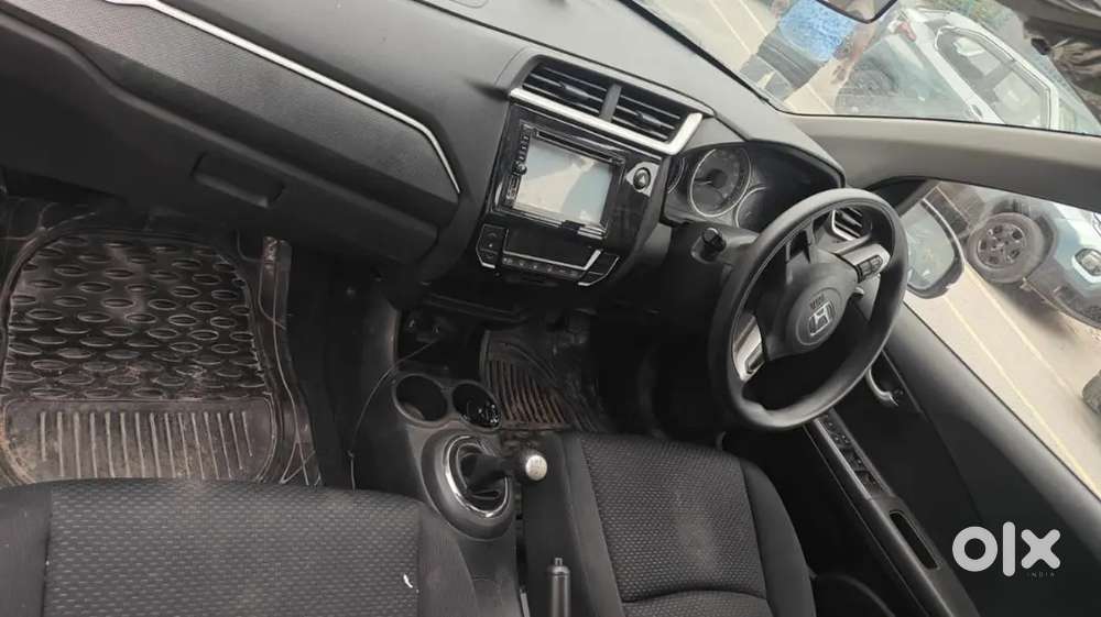 Honda Br-v 8 Seater 2016 Petrol 24058 Km Driven Well Maintained