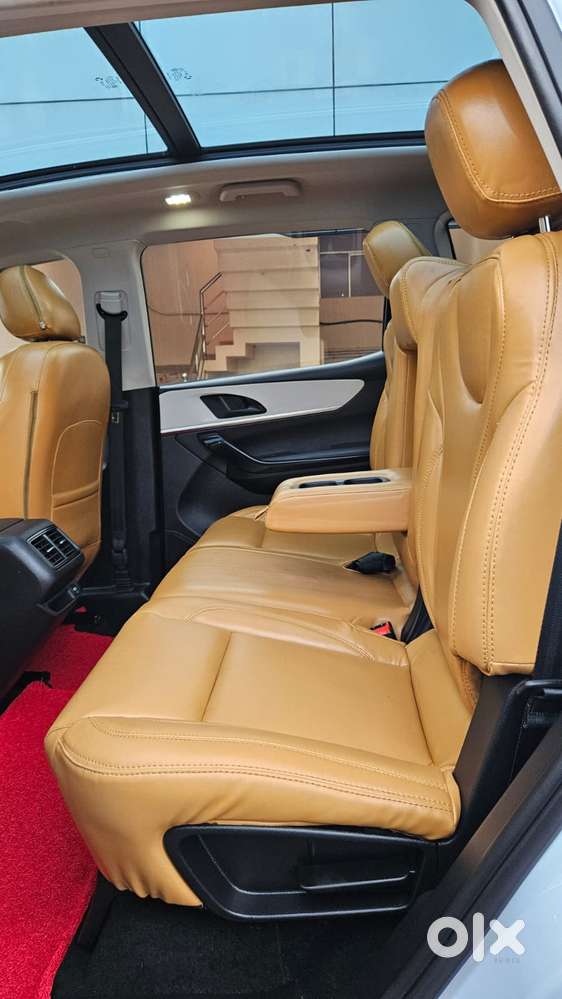 Mahindra Xuv700 2.2 Ax 7 Diesel At Str, 2015, Diesel