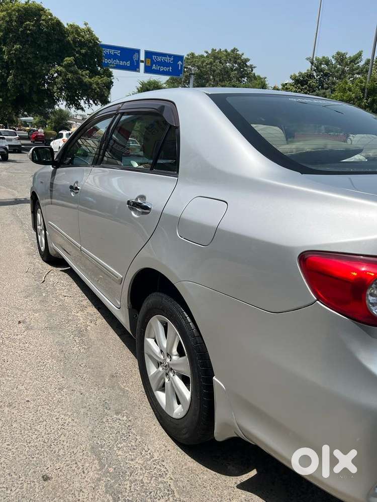 Toyota Corolla Altis G Hv At, 2013, Petrol
