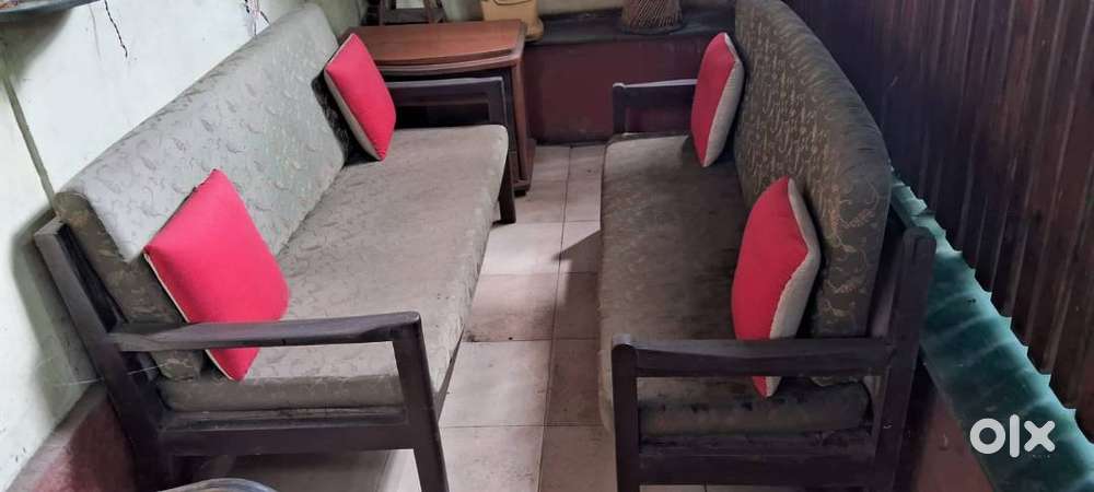 2 Seater Sofa Buy Sell Used Furniture in Pune OLX
