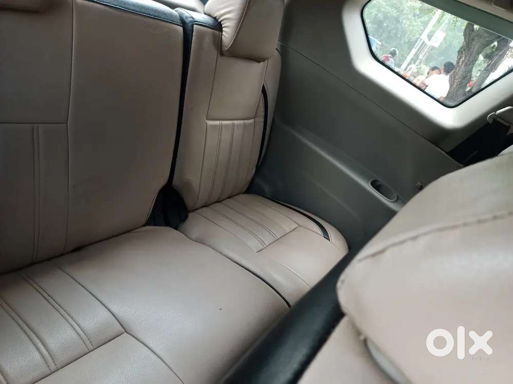 Mahindra Marazzo