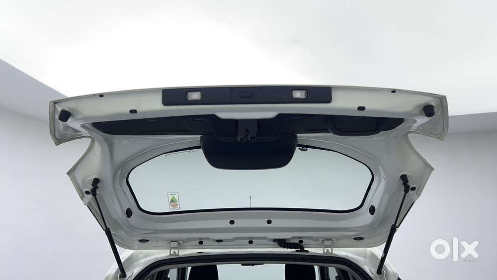 Tata Punch Accomplished, 2022, Petrol