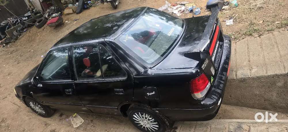 Maruti Suzuki Esteem 2006