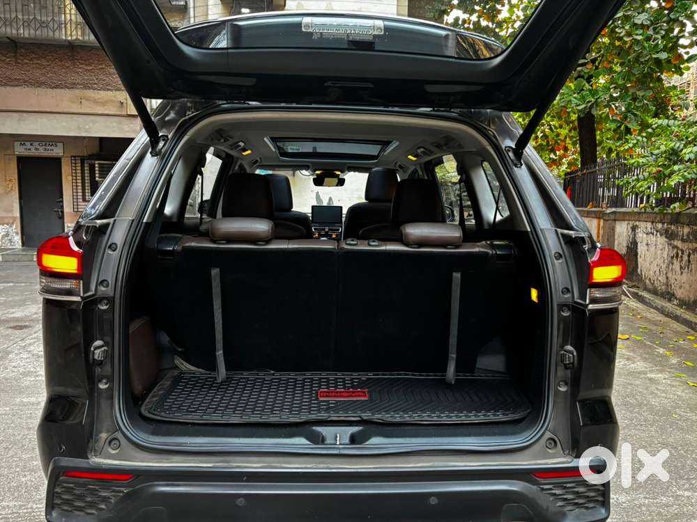 Toyota Innova Hycross 2.0 Zx (o) Hybrid 7 Str, 2023, Petrol