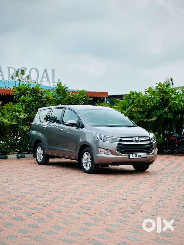 Toyota Innova Crysta 2.4 V, 2017, Diesel