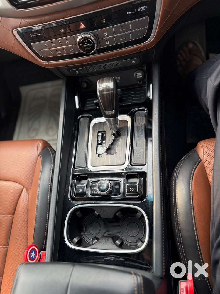 Mahindra Alturas G4 Bs6 2020 Model 4x4 Automatic