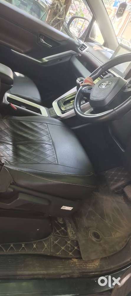 Toyota Innova Hycross 2.0 Vx Hybrid 7 Str, 2023, Petrol