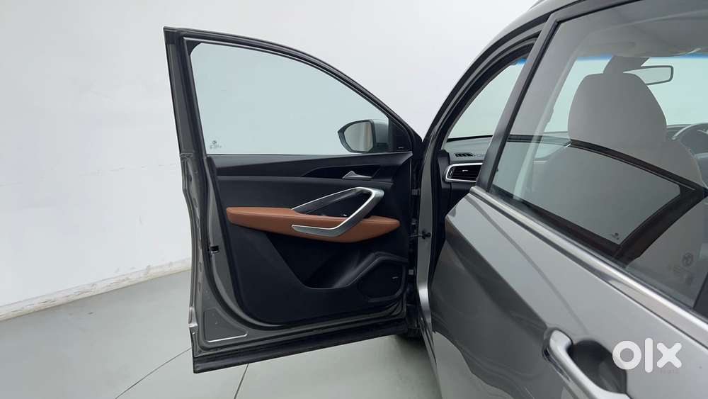 Mg Hector Plus 1.5 Sharp Turbo Cvt 6 Str, 2022, Petrol