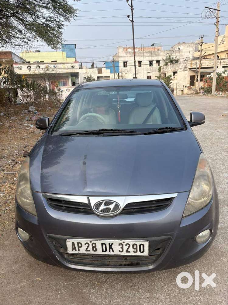Hyundai I20 2011 Petrol Well Maintained