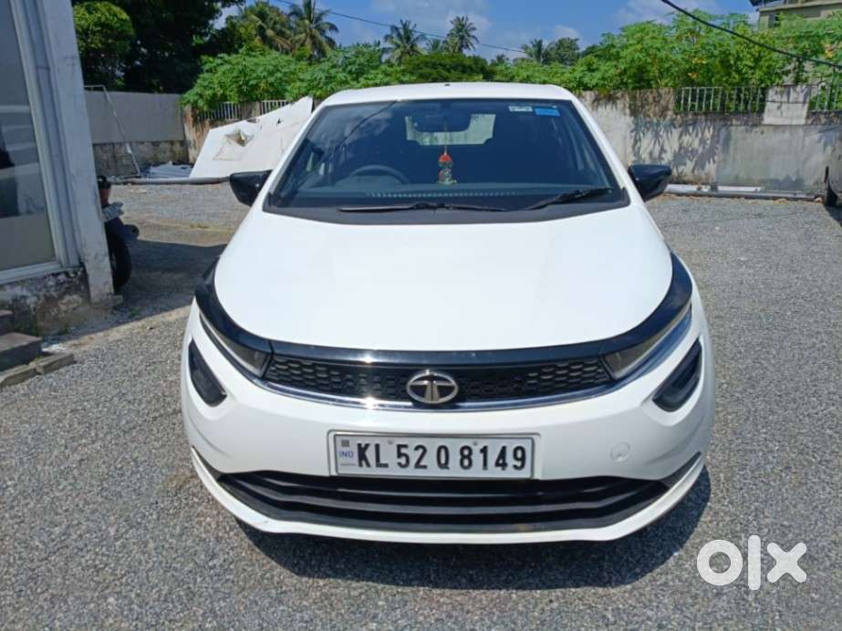 Tata Altroz 1.2 Xe, 2020, Petrol