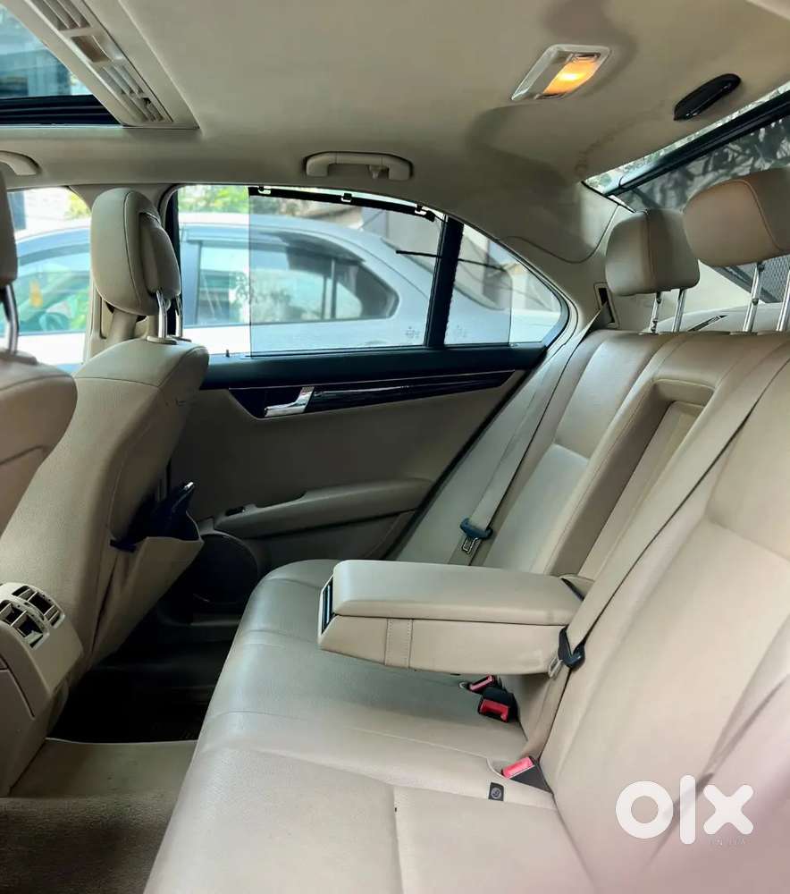 Mercedes-benz Class 2010 C200 Second Owner