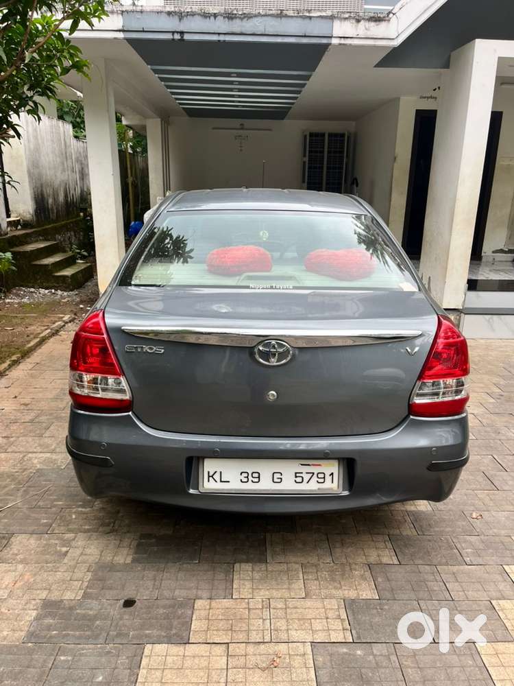 Toyota Etios 1.5 V 2014