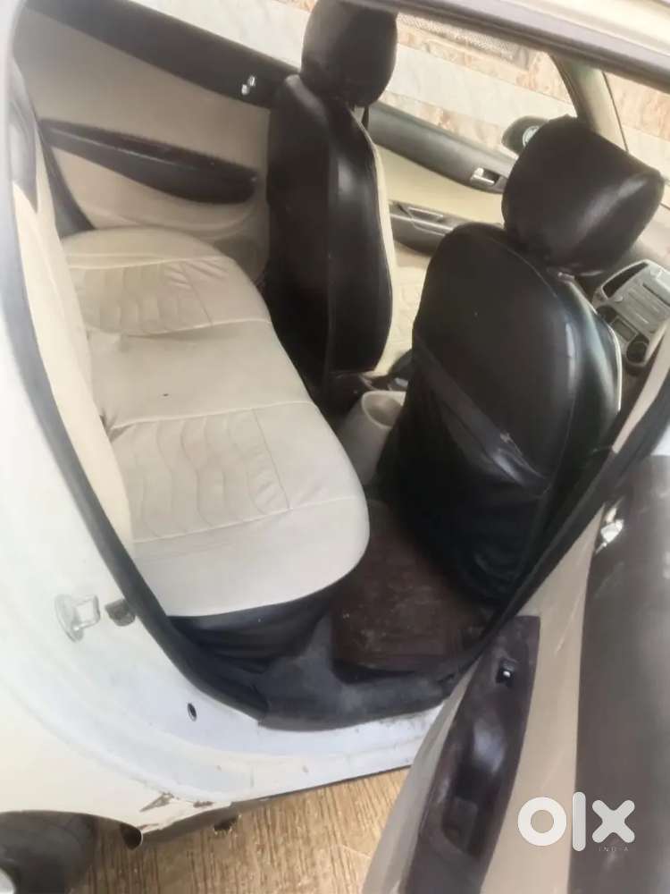 Hyundai I20 Sportz 2011 Petrol