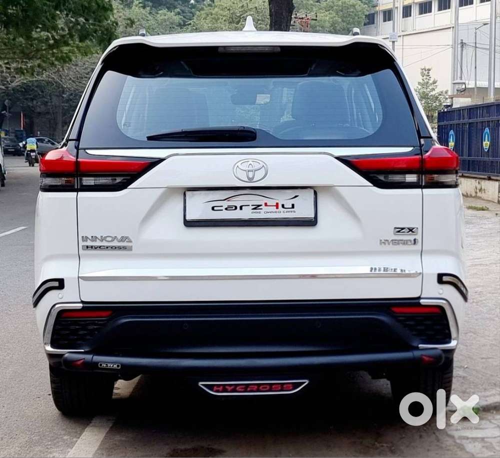 Toyota Innova Hycross 2.0 Zx Hybrid 7 Str, 2024, Cng & Hybrids