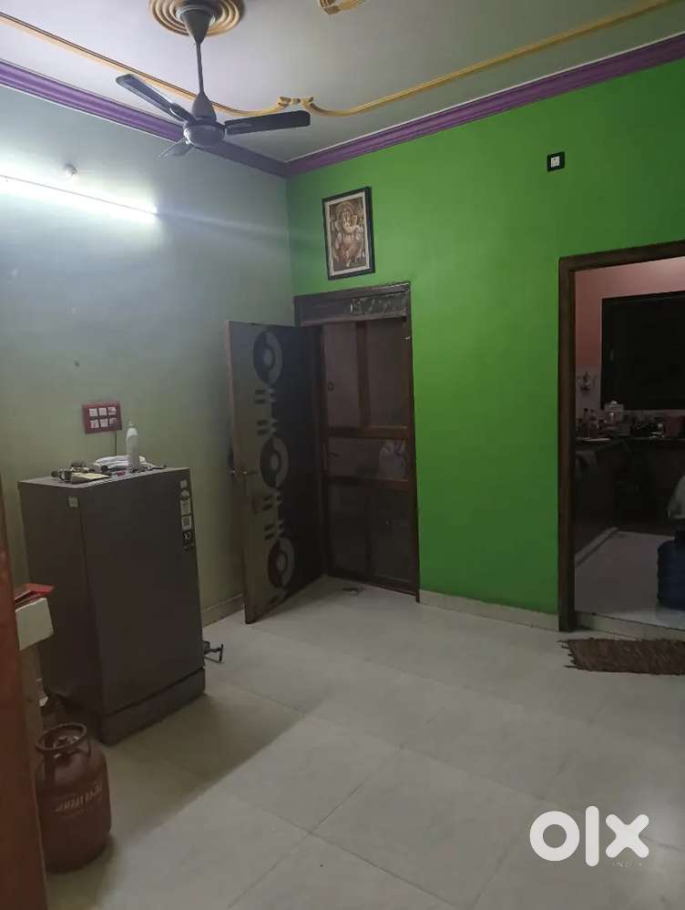 Need male flatmate, chetganj chauraha