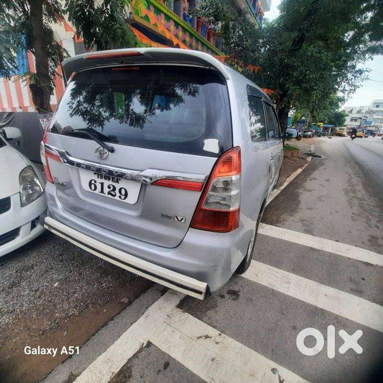 Toyota Innova 2.5 Vx 8 Seater Bs Iv, 2014, Diesel