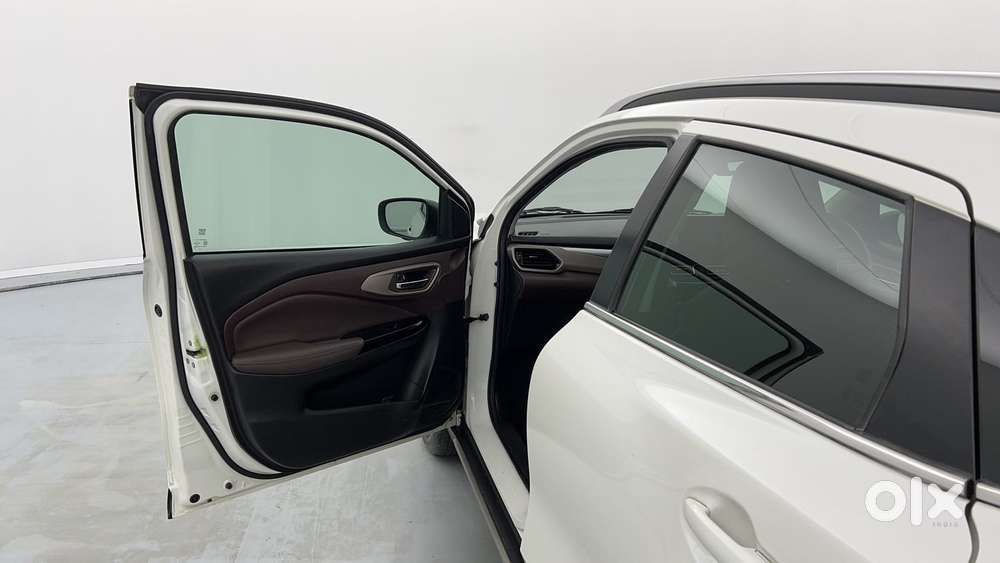 Maruti Suzuki Fronx Alpha 1.0l Turbo 6 At, 2023, Petrol