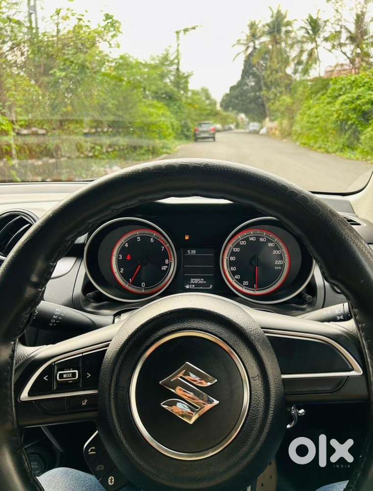 Maruti Suzuki Swift 2022 Petrol 30000 Km Driven