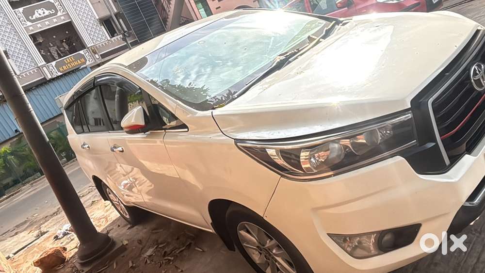 Toyota Innova Crysta 2018 Diesel Well Maintained