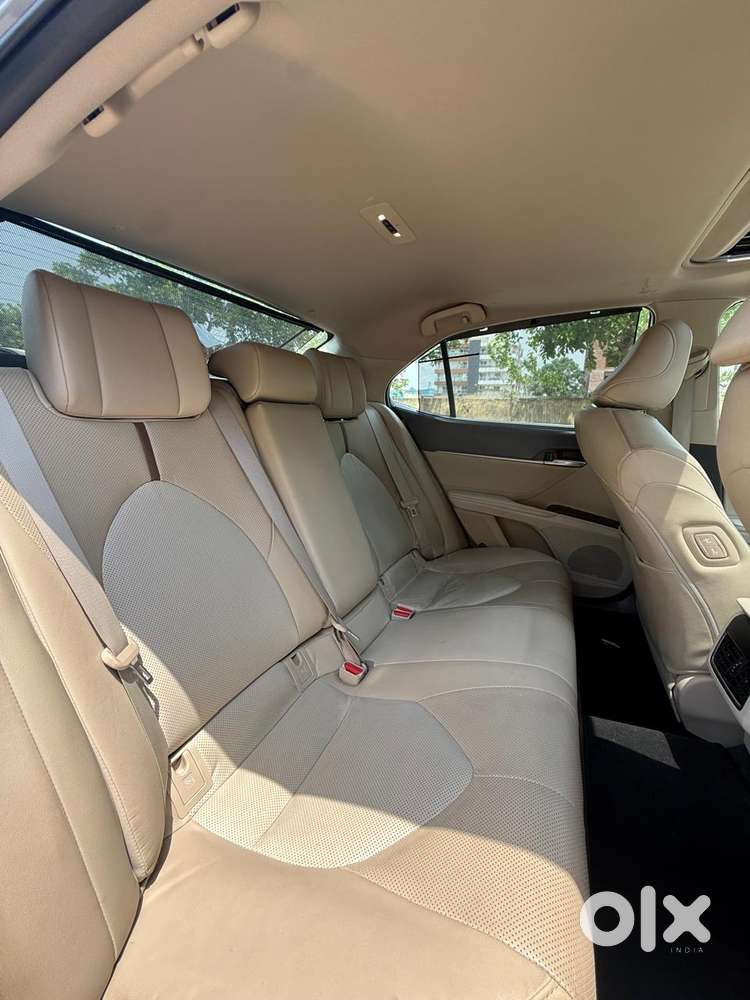 Toyota Camry Hybrid, 2022, Petrol