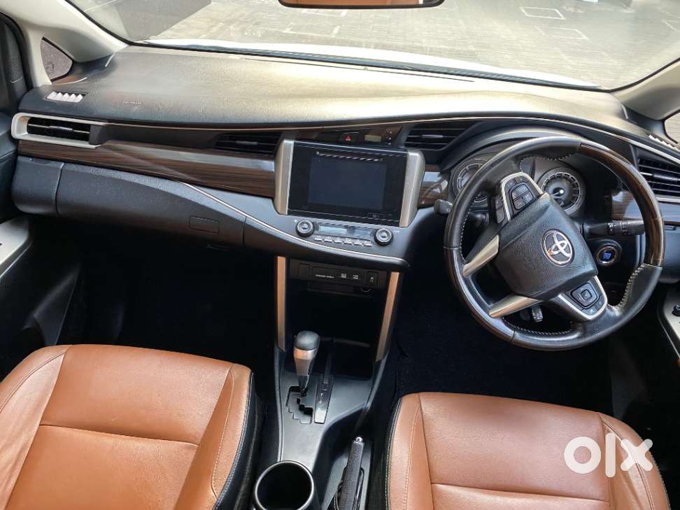 Toyota Innova Crysta 2.8z Automatic, 2017, Diesel