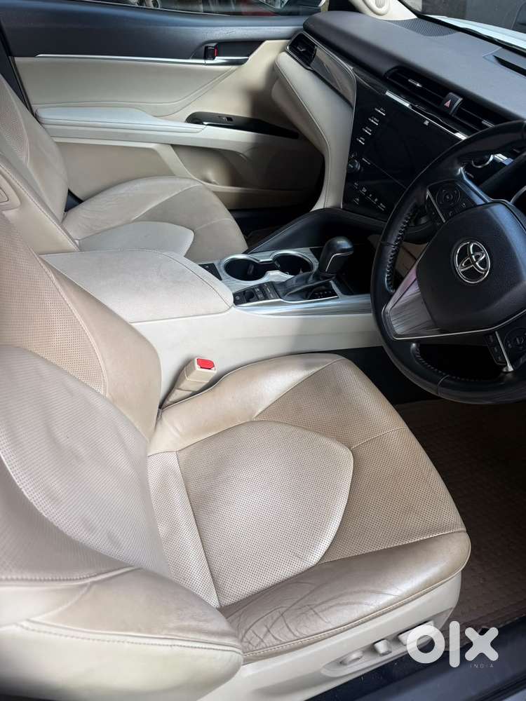 Toyota Camry Hybrid, 2019, Petrol