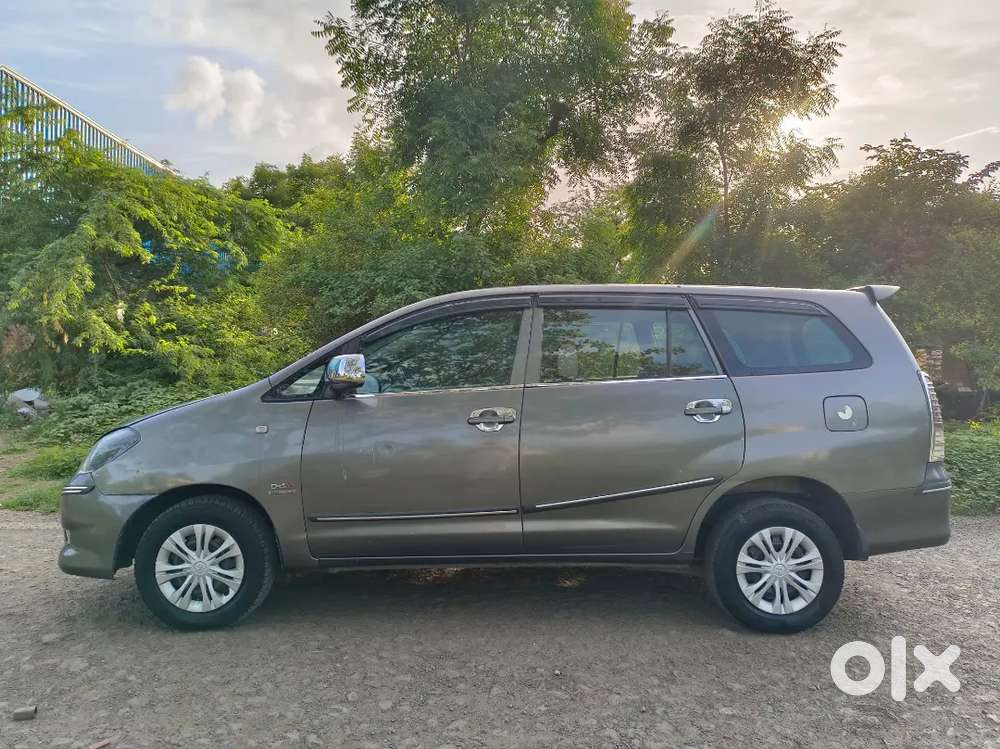 Toyota Innova 2011