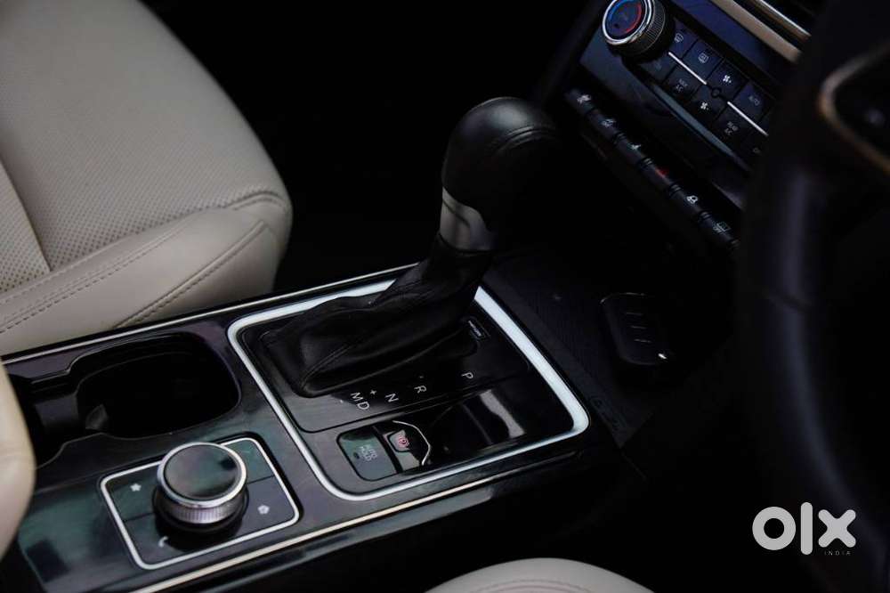 Mahindra Xuv700 2.0 Ax 7 Petrol At Luxury Pack Str, 2024, Petrol