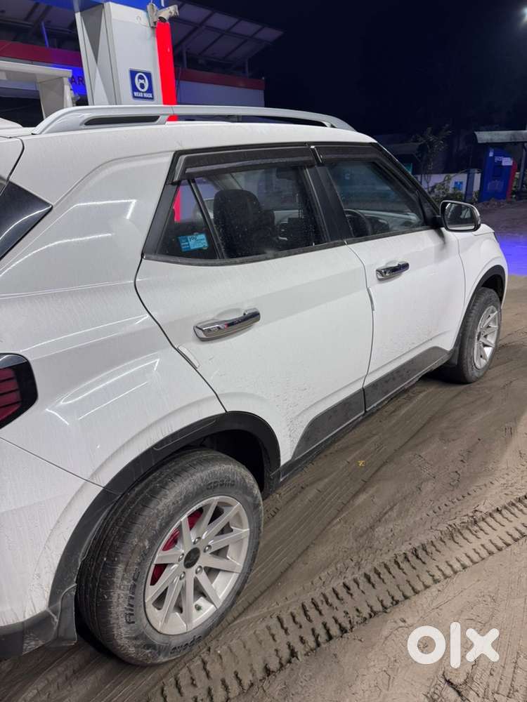 Hyundai Venue Petrol 2024