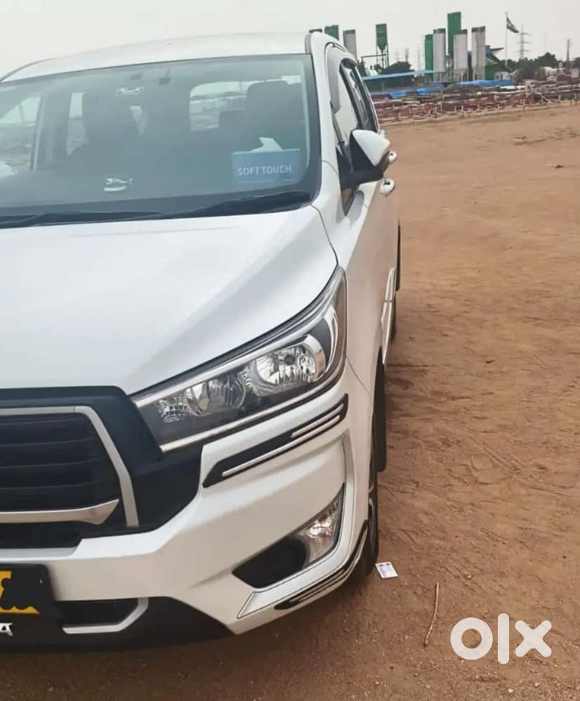 Toyota Innova Crysta 2025