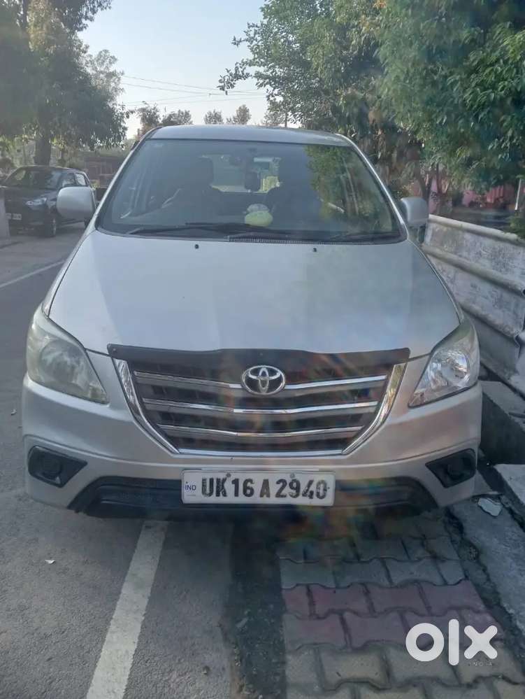 Toyota Innova 2016