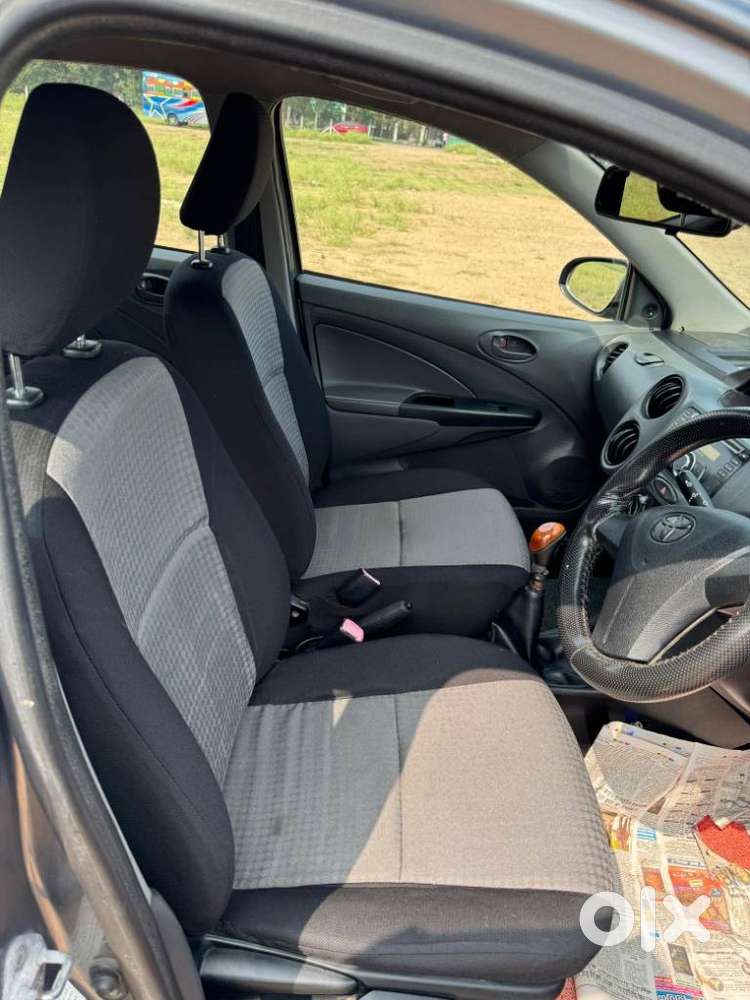 Toyota Etios Liva 2013-2014 G, 2013, Petrol