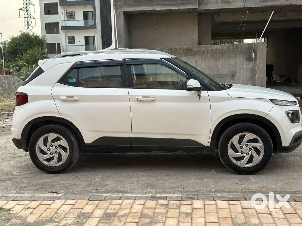 Hyundai Venue 1.2 2021 Km Driven 57000