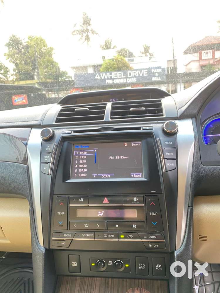 Toyota Camry Hybrid, 2016, Petrol