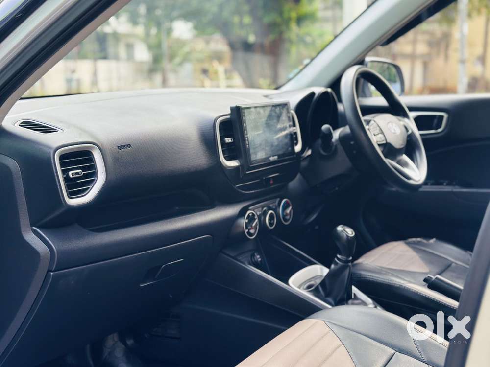 Hyundai Venue 1.2 S (o), 2020, Petrol