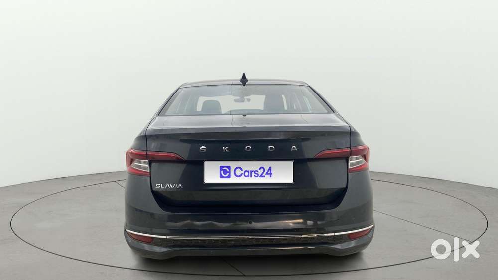 Skoda Slavia Style 1.0l Tsi Mt, 2023, Petrol