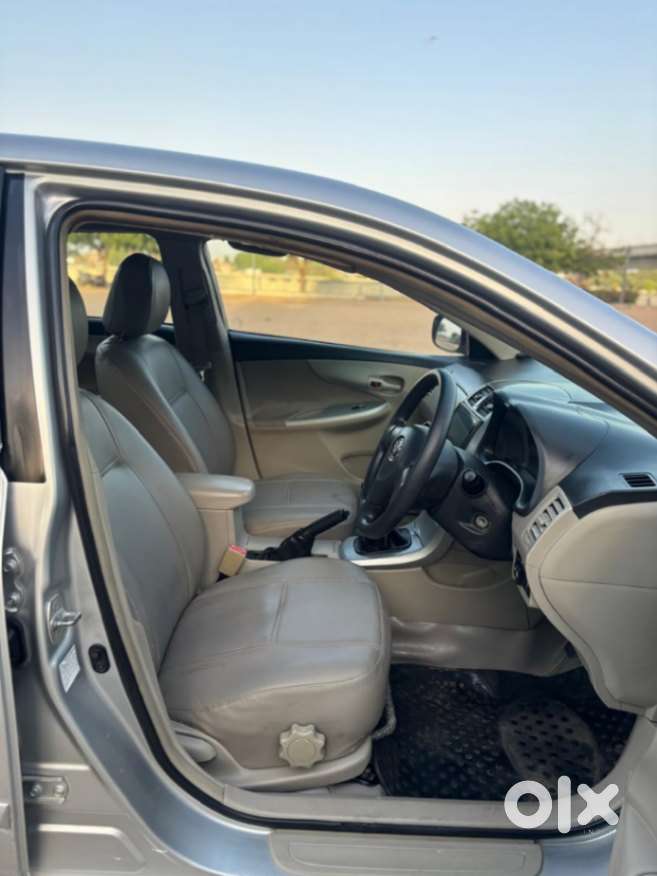 Toyota Corolla Altis [2008-2011] 1.8 J, 2011, Petrol