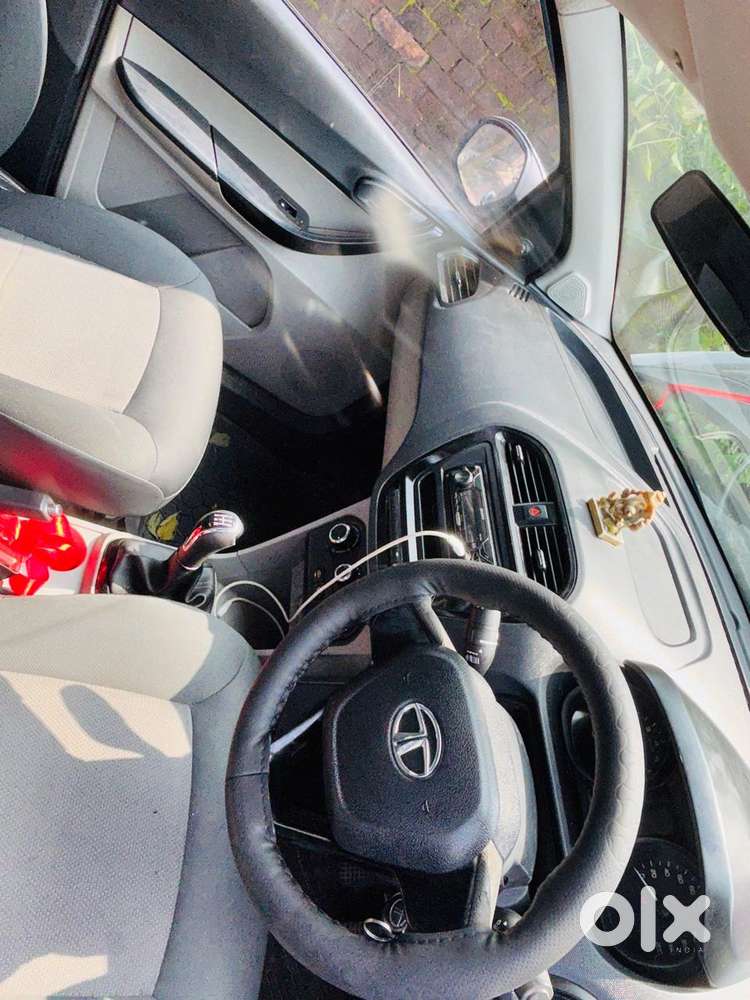 Tata Tiago 1.2 Revotron Xm, 2018, Petrol