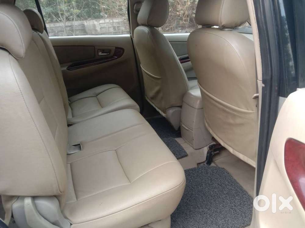 Toyota Innova 2009-2011 2.5 E 8 Str, 2007, Diesel